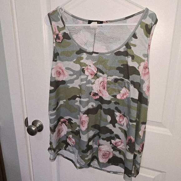 Queen Bees Tank Top - Picture 1 of 6